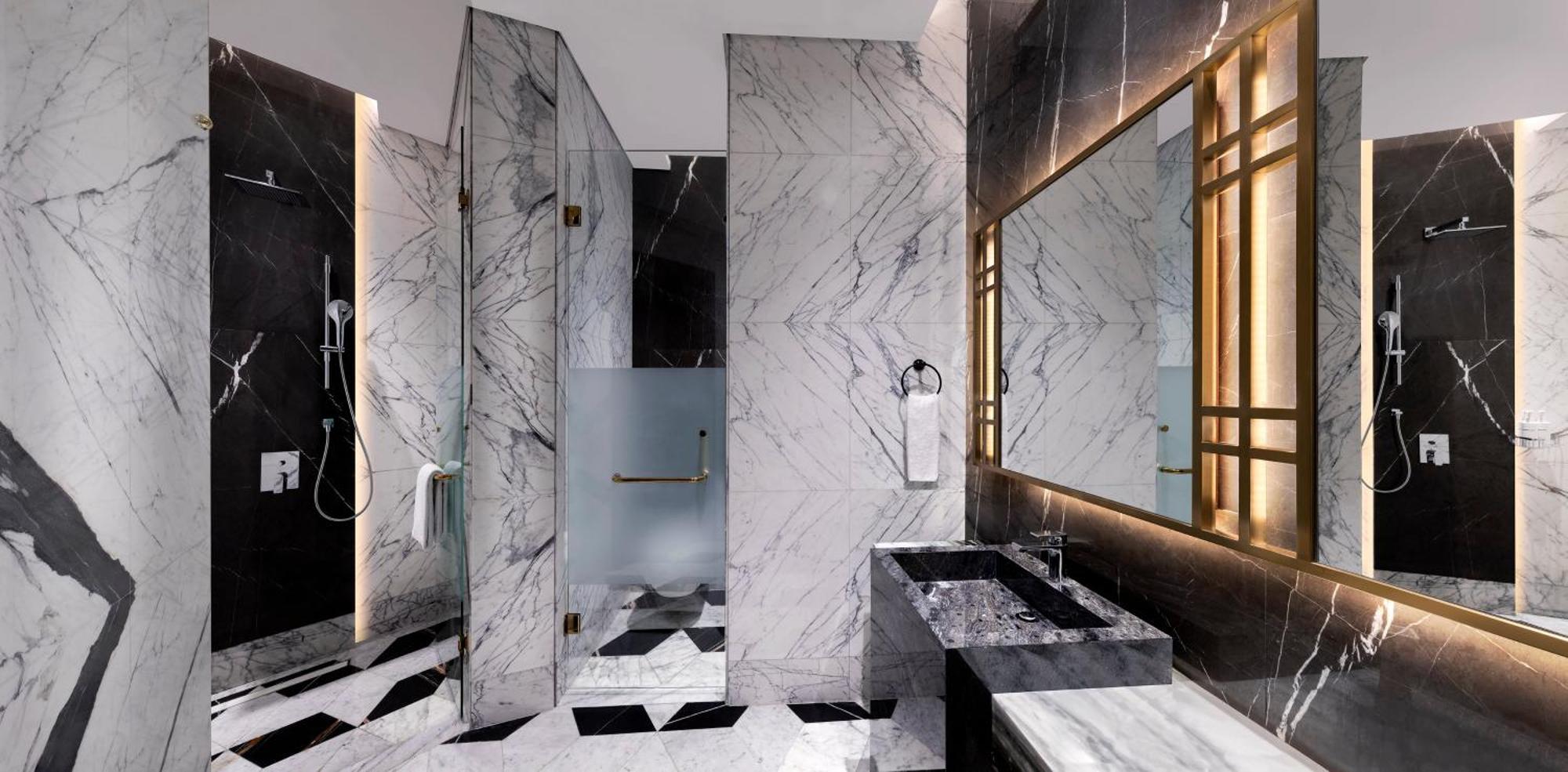 Velero Hotel Doha Lusail Extérieur photo Bathroom