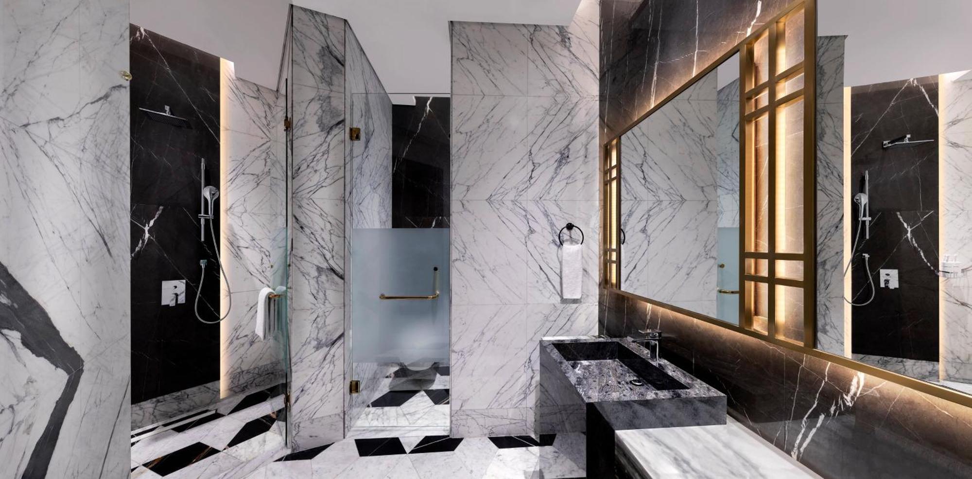 Velero Hotel Doha Lusail Extérieur photo Bathroom